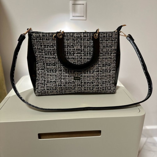 Fragola handbag like new, black and gray
