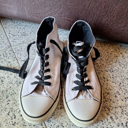 White GoldStar sneakers size 40 used in good condition