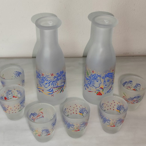 Set of 2 carafes and 6 shot glasses decorated with Giorgos Stathopoulos art