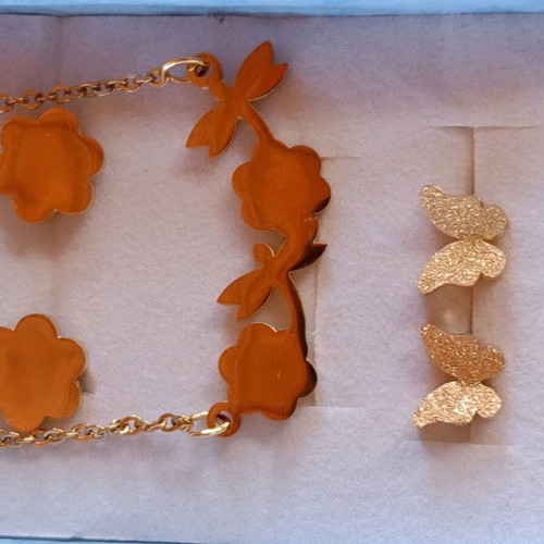 Necklace set with earrings and butterfly earrings like new, stainless steel yellow gold