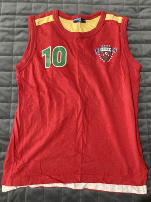 Sleeveless cotton shirt red, like new, size 134 cm for 9-10 years