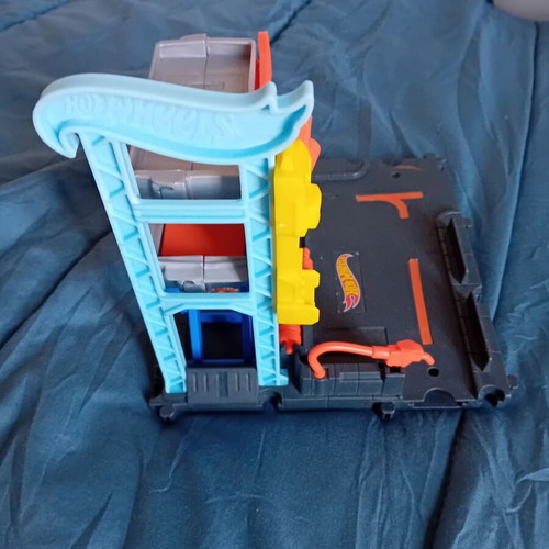 Hotwheels service used