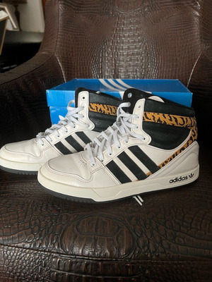 Adidas Αθλητικό Παπούτσι Μεταχειρισμένο, Μέγεθος 38, Άσπρο