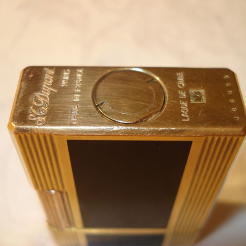 S.T. Dupont Laque De Chine lighter used, gold plated collectible