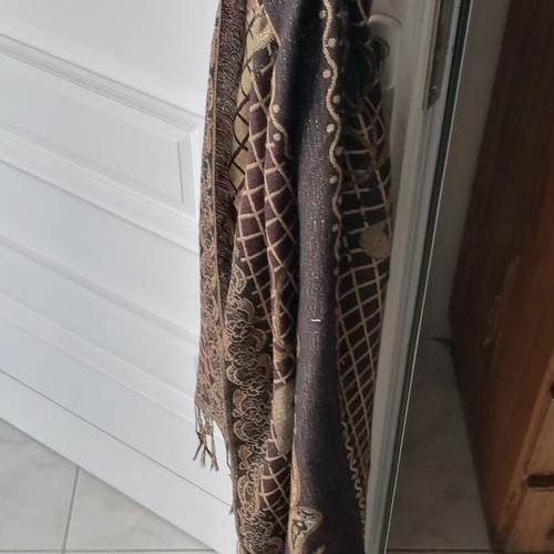 Wool scarf vintage in excellent condition