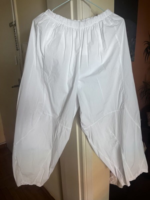 Barrel poplin pants white one size Urban new