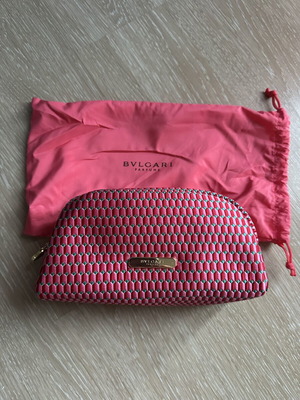 Bvlgari beauty pouch new, pink