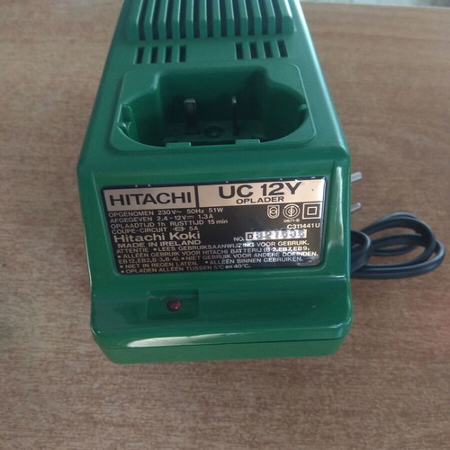Hitachi UC12Y charger new