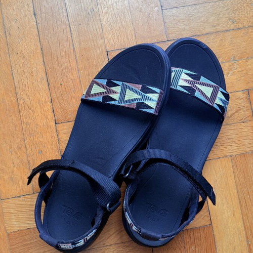 Teva Hurricane XLT3 sandals new, multicolor, size 38