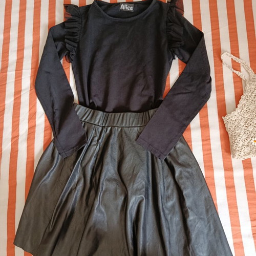 Cotton bodysuit and faux leather skirt set like new, black