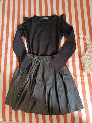 Cotton bodysuit and faux leather skirt set like new, black