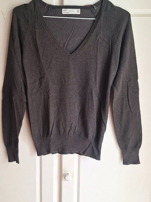 Zara knitted blouse like new, size M, black and gray