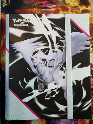 White Flare Binder 360 slots new from Pokémon TCG Scarlet & Violet