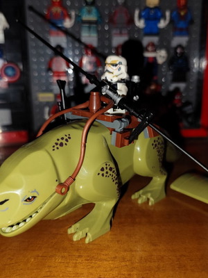 Sandtrooper & Dewback figure, Lepin