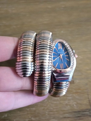 Women's two-tone bracelet watch with quartz movement and zircon