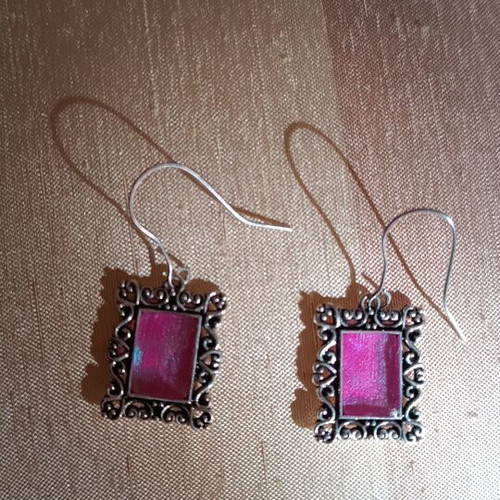 Earrings handmade from scratch with iridescent purple-turquoise cadrakia, silver hooks