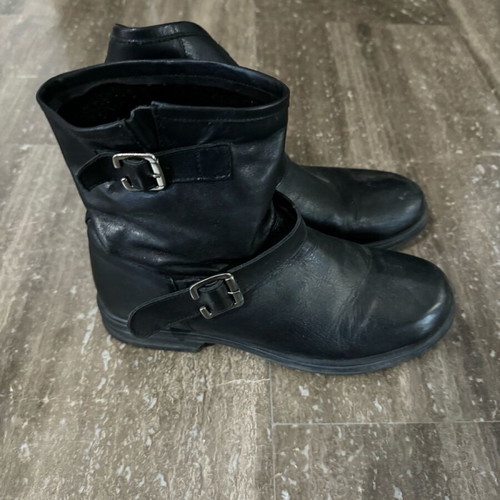 Bata warm black leather biker boots used No40 with lining