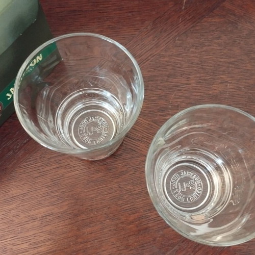 Jameson whiskey glass set of 2, like new