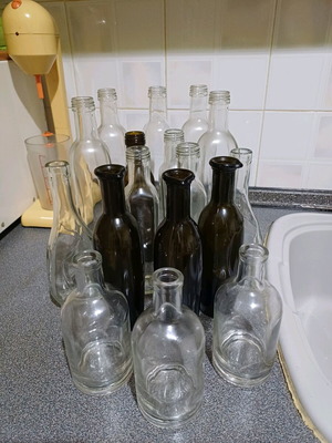 Glass bottles unused, pack of 17, like new