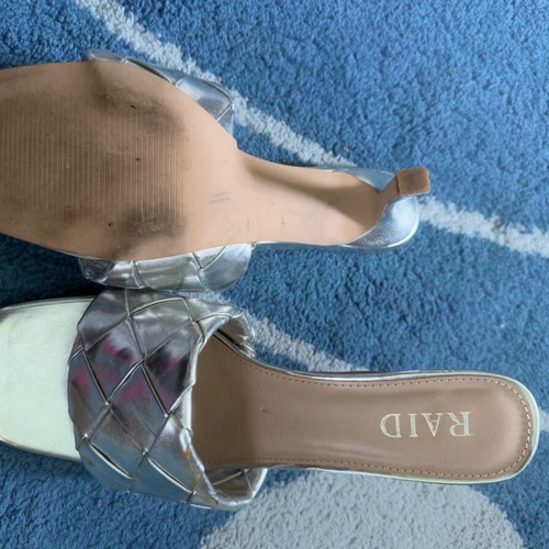 Gray slippers like new, size 39