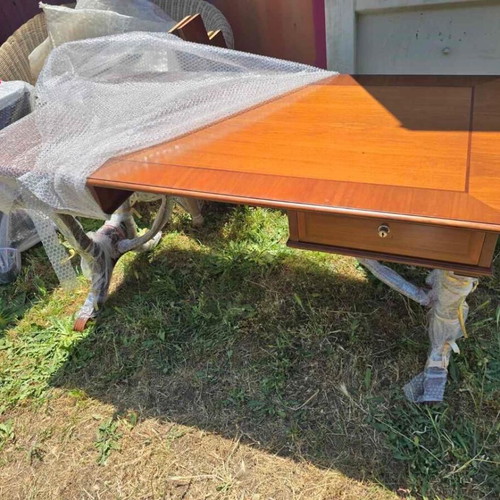Classic solid wood desk with exquisite inlay and drawer like new