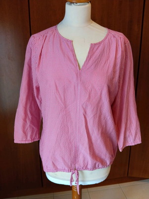Christian Berg red gingham blouse size 40 like new