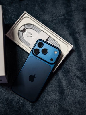 iPhone 17 Pro 256GB Deep Blue σαν καινούργιο με εγγύηση Apple