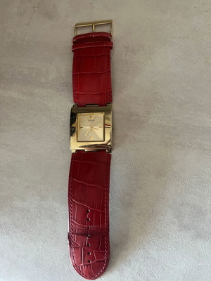 Guess Logo A Gogo W12502L1 women's watch used, red leather strap