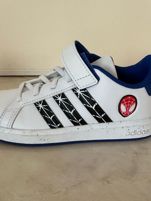 Adidas Stan Smith παιδικά μεταχειρισμένα, Spider man, νούμερο 32, άσπρα
