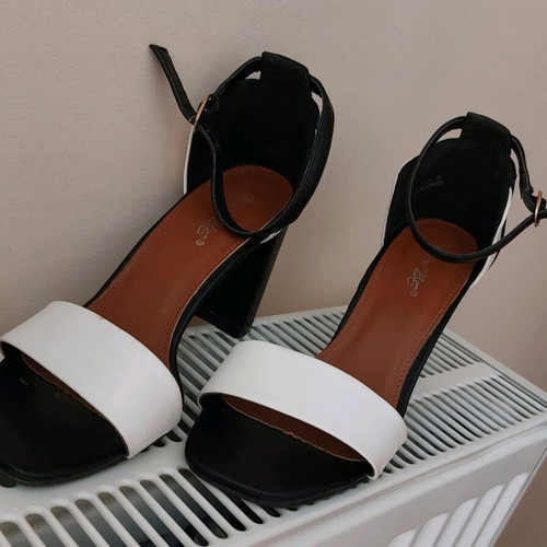 Black and white sandals like new, size 38, 8.5 cm heel