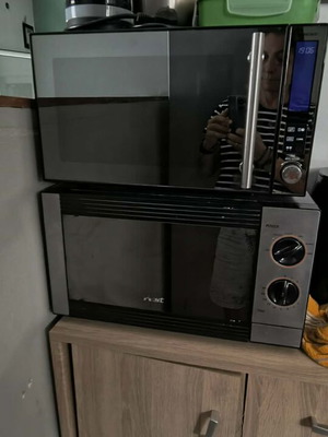 Microwave ovens used, functional, set of two