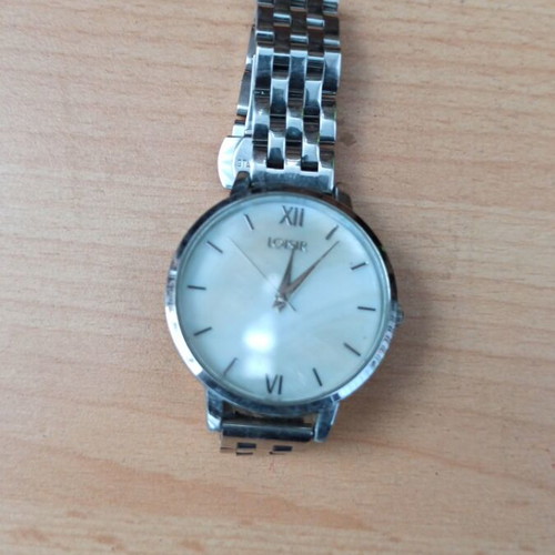 Loisir wristwatch used, unknown function, sold as is