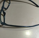 Glasses frame used black color