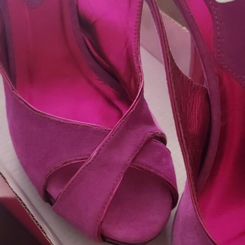 Beatrice Estelle leather sandals size 38 like new, fuchsia pink