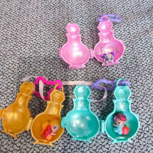 Shimmer and Shine doll with 3 mini figurines like new