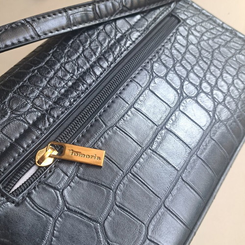 Tamaris crossbody bag like new, black croco texture