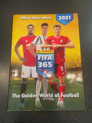 Άλμπουμ FIFA 365 μεταχειρισμένο με 5 κολλημένα αυτοκόλλητα