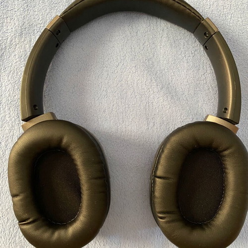 GoldenPlayer Wireless Over-Ear Headphones new, Bluetooth 5.0