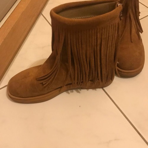 Women's boots with fringe tan size 39 like new with fur lining