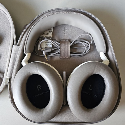 Sennheiser Momentum 4 Bluetooth Headphones like new