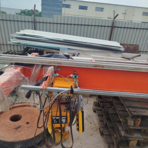 Vanbon 2 Ton Crane Bridge like new, 6 meters long