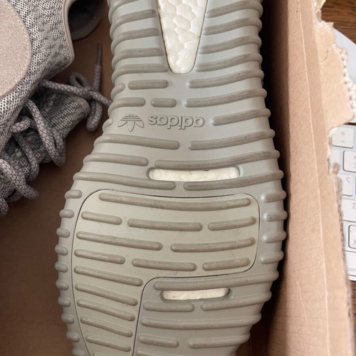Adidas Yeezy Boost 350 v1 Moonrock size -  600,00 - Vendora.cy