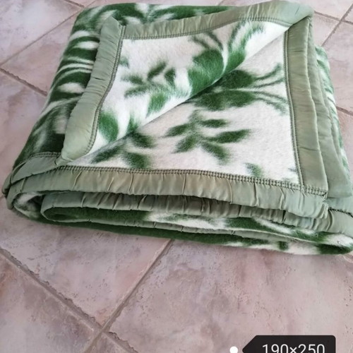 Handmade wool blanket vintage 190×250 like new