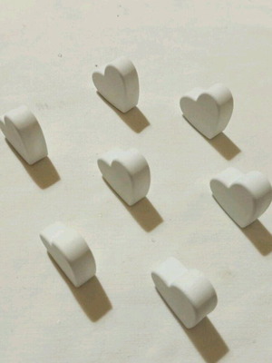 Set of 10 porcelain powder hearts new for crafts
