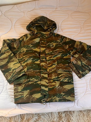 Military jacket Large new with inner lining and hood
