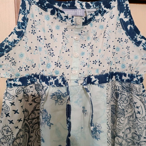 Dress used for 6 years old, height 122-128 cm