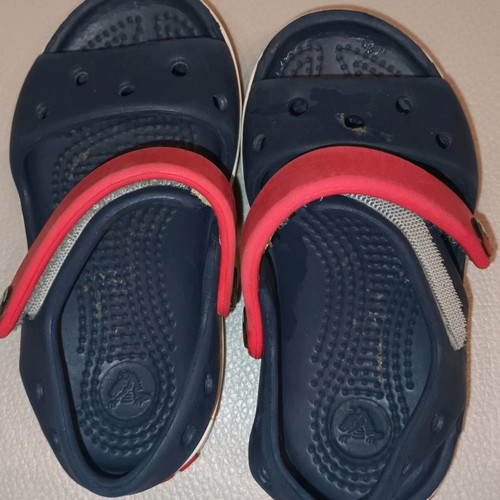 Crocs kids sandals used, size C6 (22-23), blue