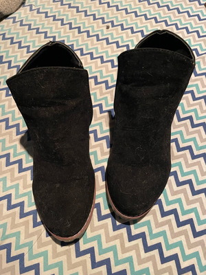 Black boots shoes new size 39