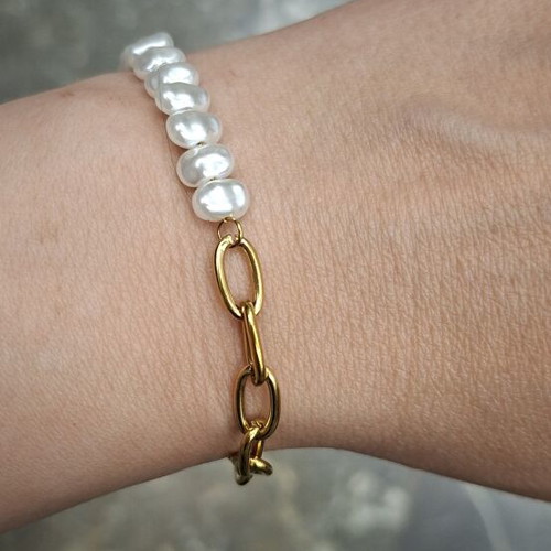Bracelet with pearls and gold chain new, elegant minimal timeless
