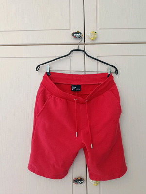 Men's shorts like new, red, size M